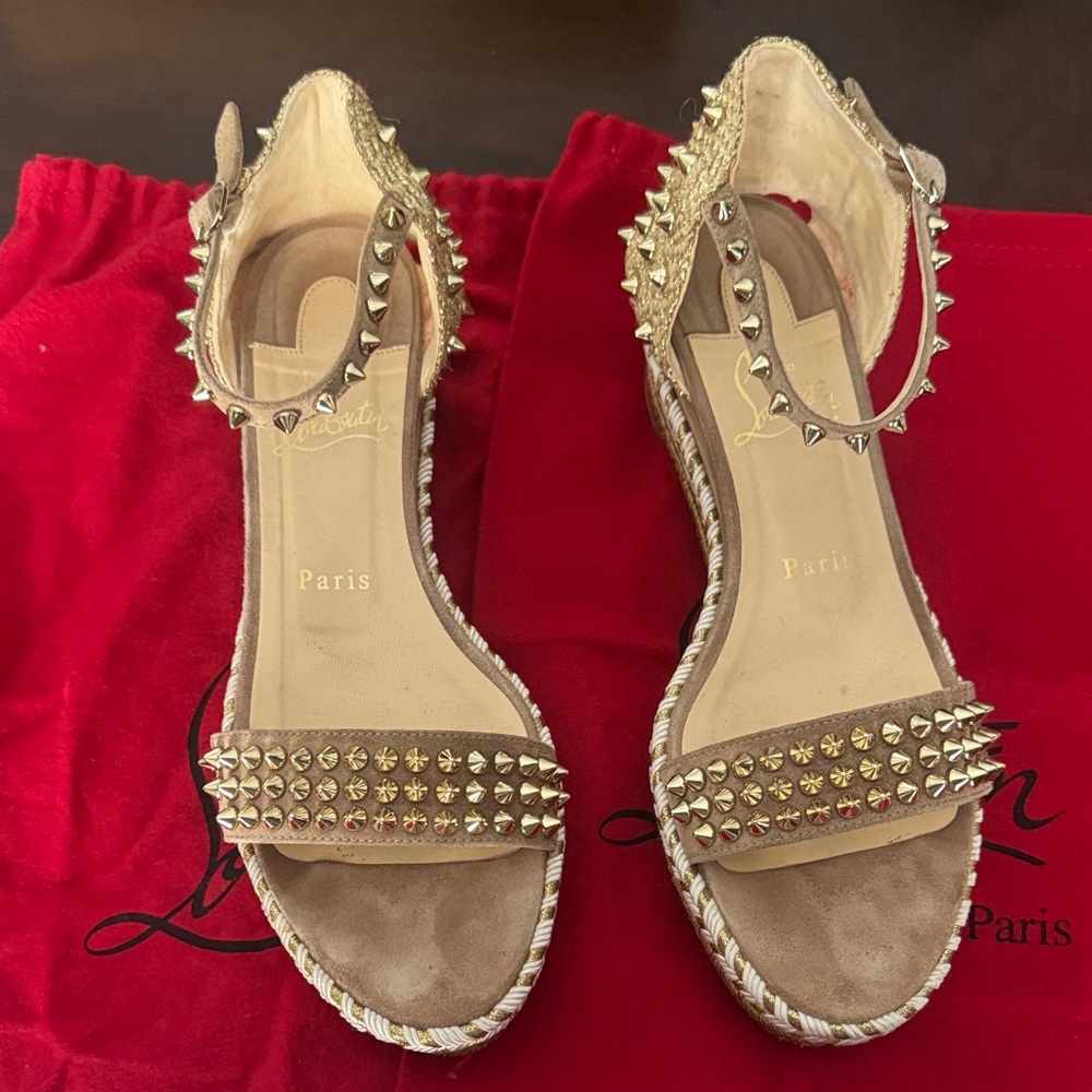 Christian Louboutin Studded Beige Sandals. Madmonica 80 Veau Velours